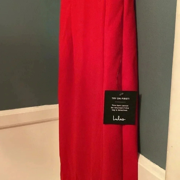 Lulus NWT red midi dress size medium - low back - zip closure - front slit - Picture 4 of 8